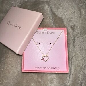 I’m selling this necklace I’ve never worn